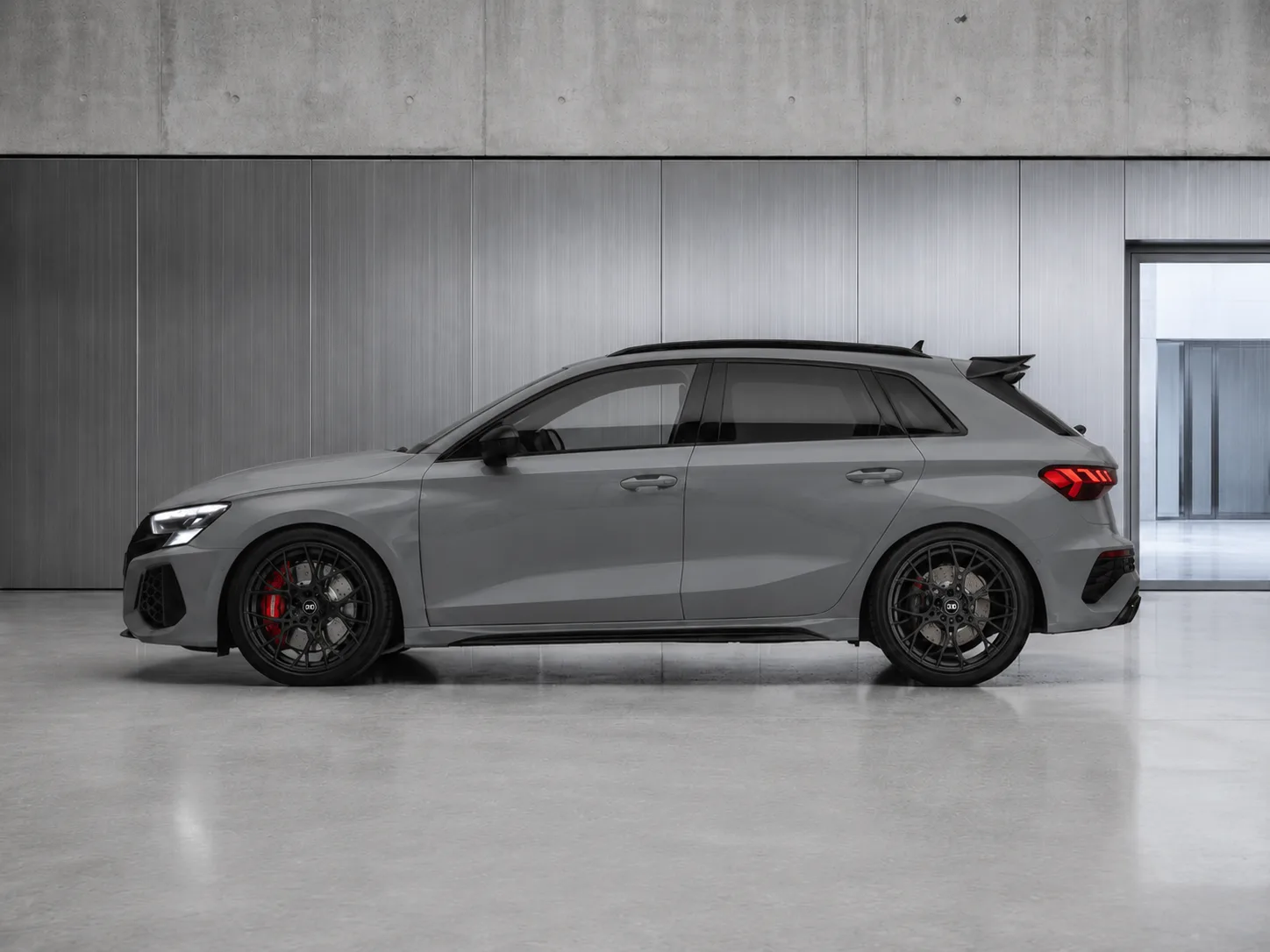 Audi RS3 Sportback — side